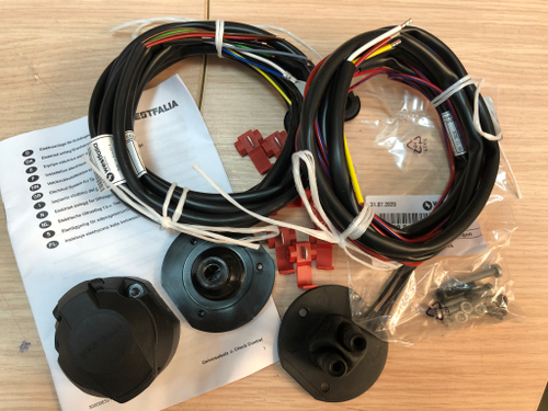 Универсальная электрика для фаркопа Westfalia, розетка 13-pin с уплотнителем. 300096300163