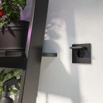 Розетка влагозащищенная с заземлением с крышкой и шторками IP44 (черный матовый) W1171208