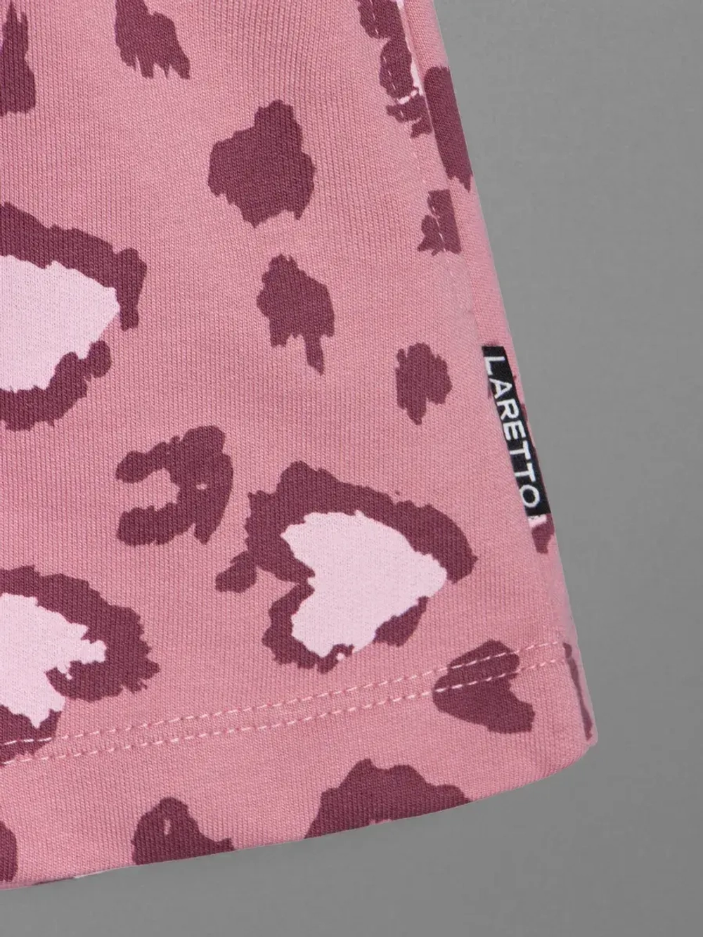 Летний костюм для девочки с шортами