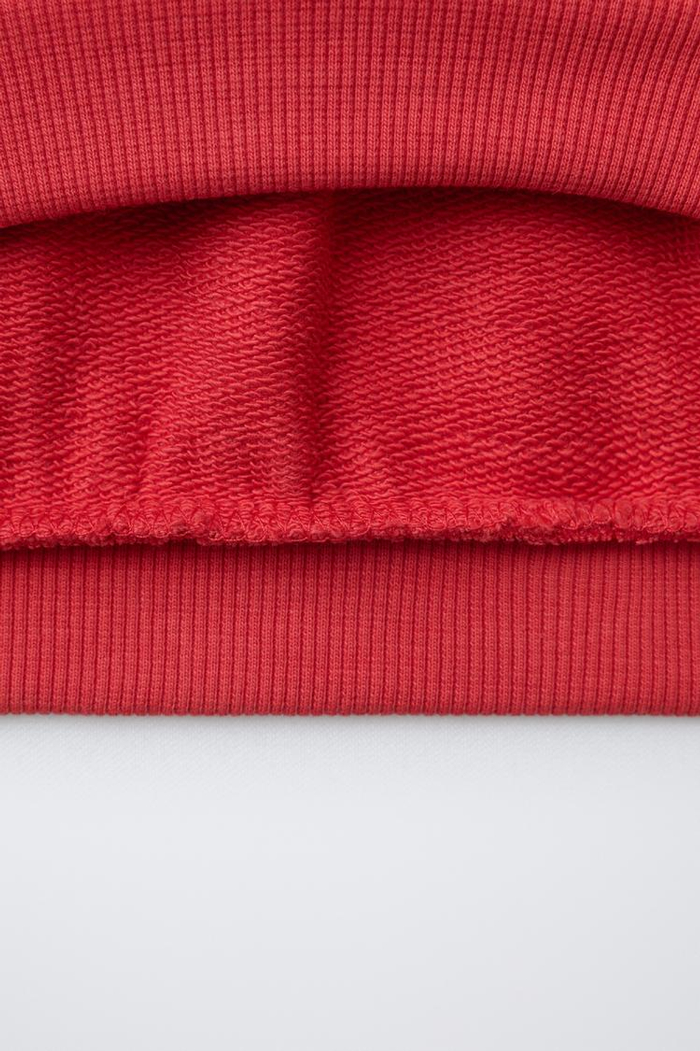 ZARA ТОЛСТОВКА С ВЫШИВКОЙ, НАСЫЩЕННЫЙ КРАСНЫЙ