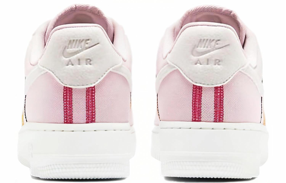 Кроссовки Nike Air Force 1 07 Lx (Женская размерная сетка)