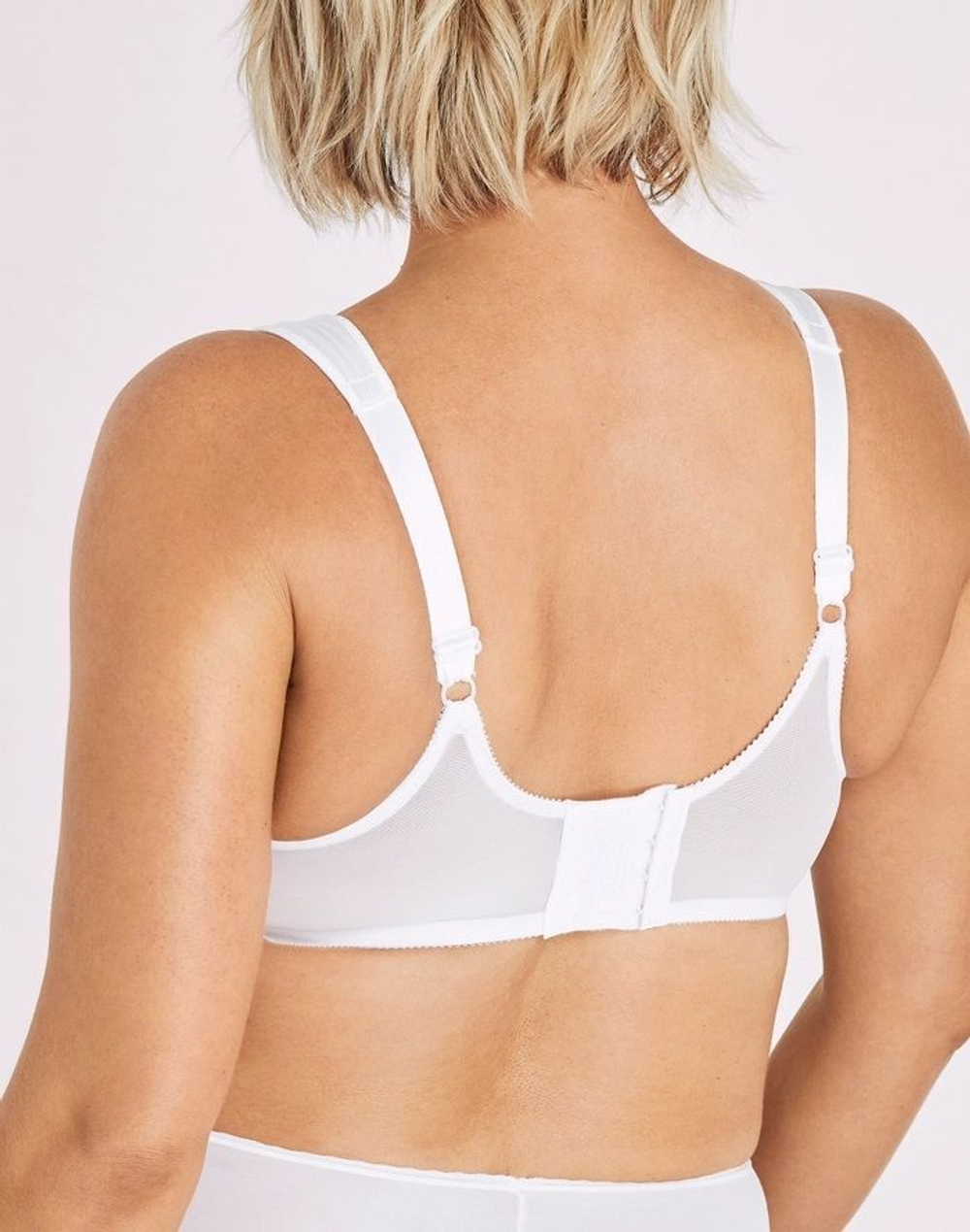 Бюстгальтер–минимайзер Satin Tracings Underwire Minimizer Bra (Размер: 75E) (Цвет: телесный)