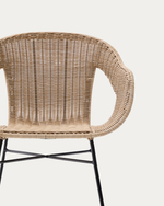 Стул Eltiera из искусственного ротанга с черной стальной конструкцией