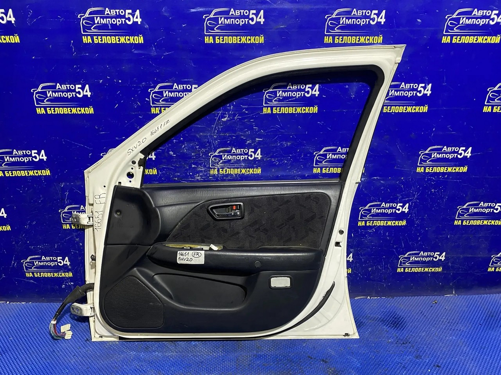Дверь передняя правая TOYOTA CAMRY GRACIA 1999-2002