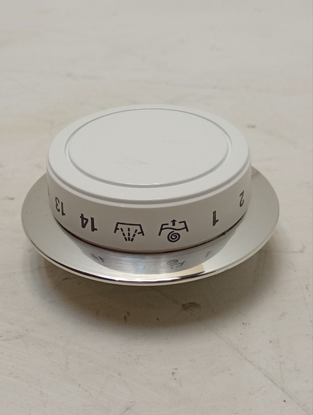 RST703DW кт18 Ручка переключения программ для стиральной машины Ariston Indesit C00373063 б/у