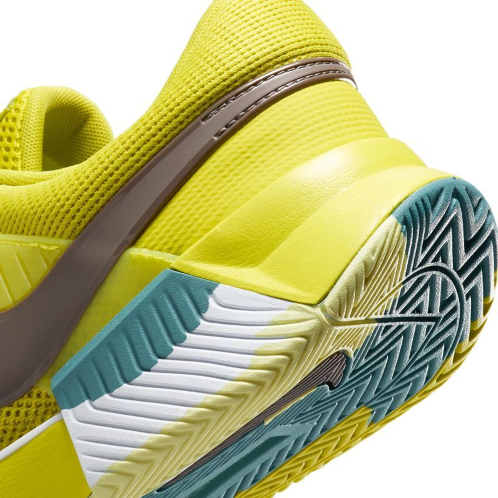Теннисные кроссовки Nike Zoom GP Challenge 1 Premium