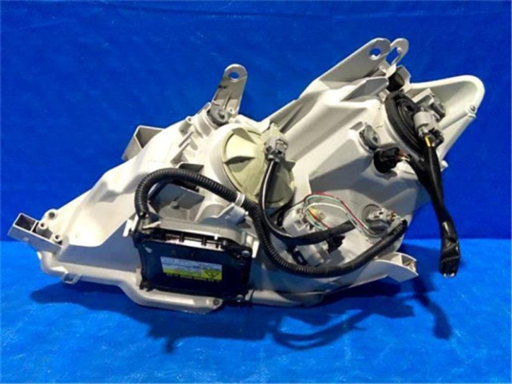 фара правая Toyota Premio ZRT260 2010  20-445