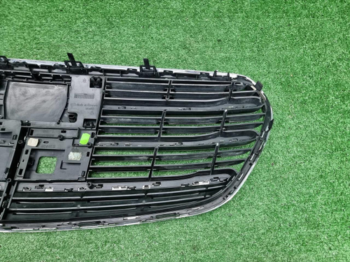 Решетка радиатора Mercedes S W223 (2020-н.в.)