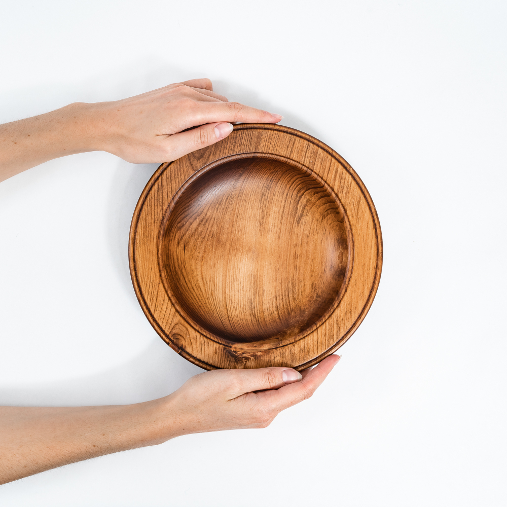 Тарелка Art of Siberia из сибирского кедра серии Аристократ, 23,5 см. T144