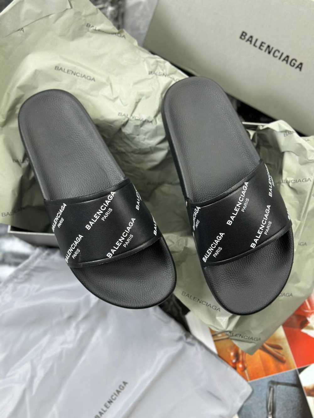 Шлепанцы Balenciaga