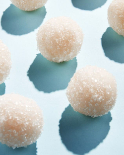 Сахарный скраб для тела в шариках с молоком, 140г