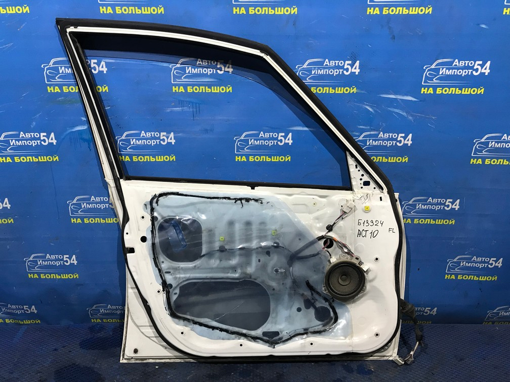 Дверь передняя левая TOYOTA OPA 2000-2005