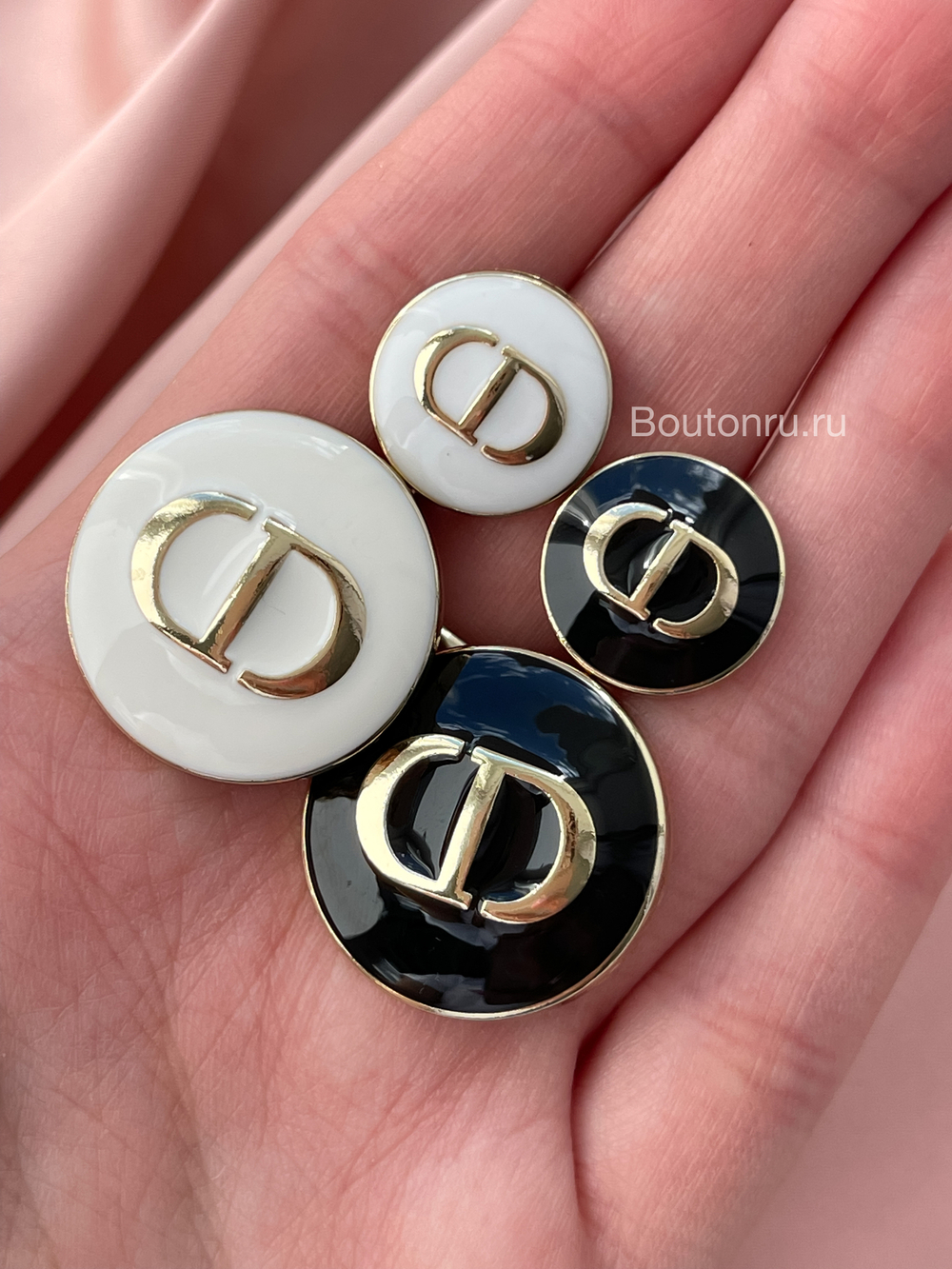 Пуговицы Ди. золото белая (теплый белый) эмаль