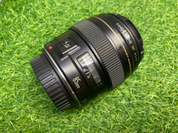 Canon EF 85mm 1.8 USM