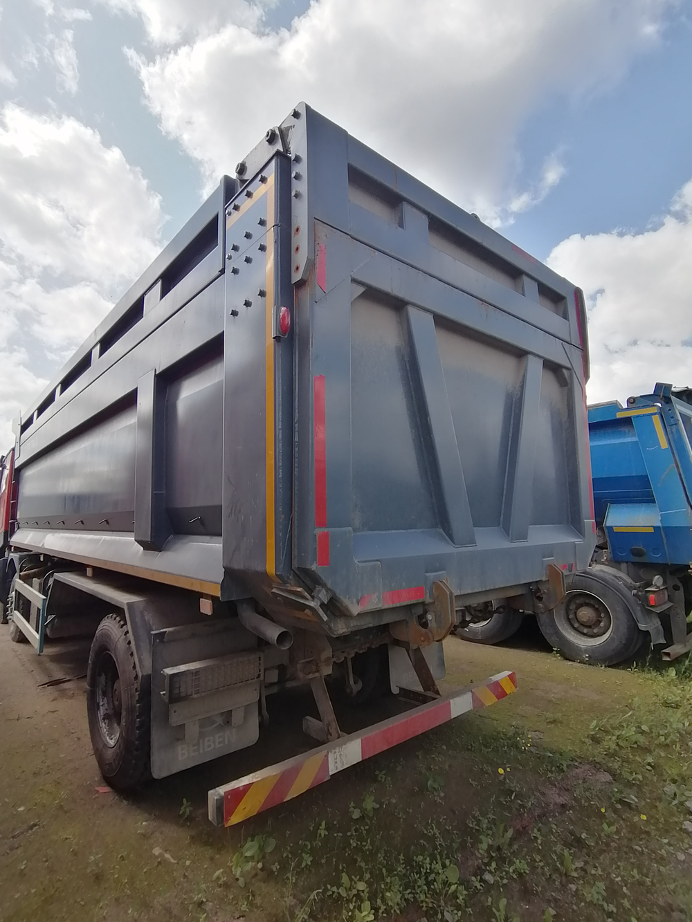 BEIBEN BBTR* 8x4 Самосвал 4143K (Дизельный, 11.6 л, 423 л.с. МТ)