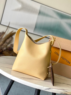 Louis Vuitton Low Key Hobo PM