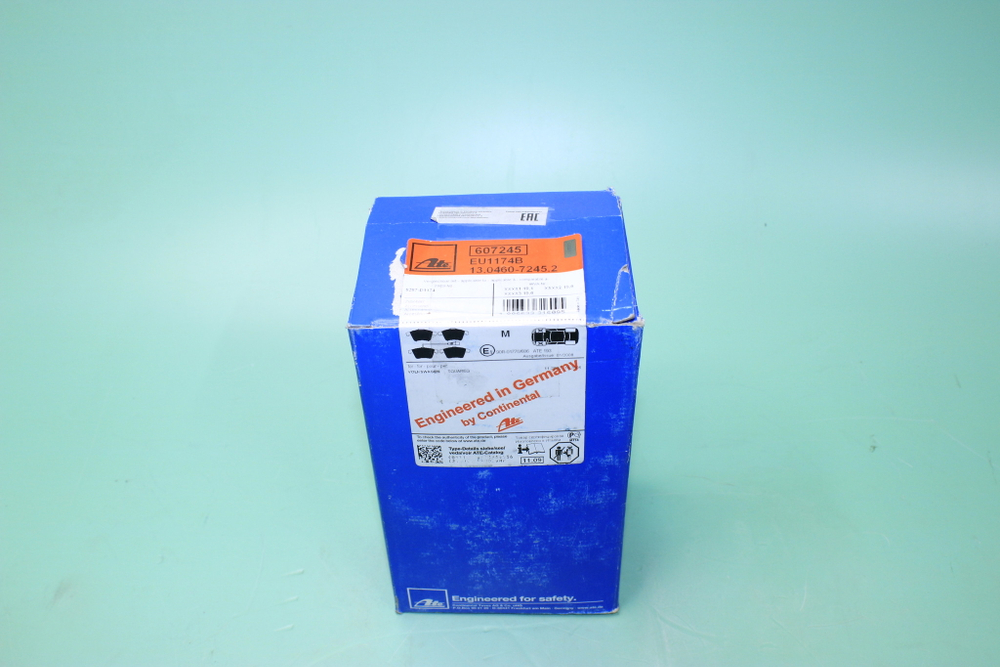 Колодка тормозная VW Touareg 7LA,7L6,7L7 передние,4шт. /7L6698151F/