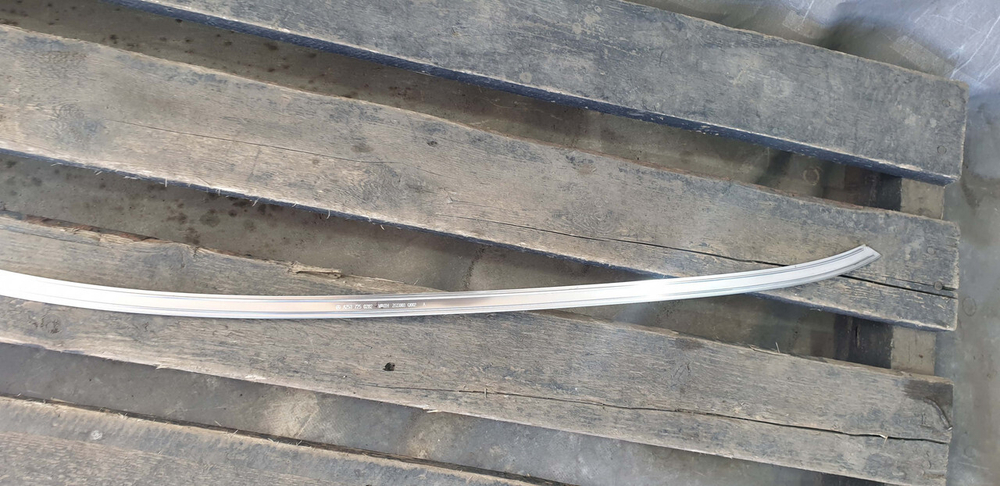 Молдинг двери передней правой Mercedes GLC X253 15-нв Б/У Оригинал A2537250282