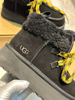 UGG