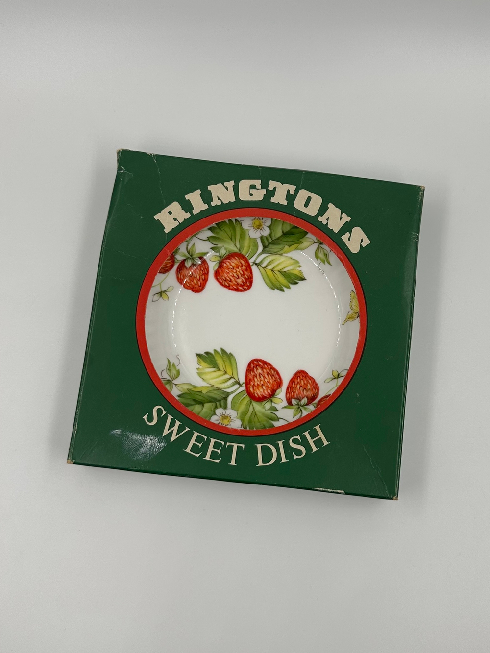 Тарелочка с клубникой Ringtons