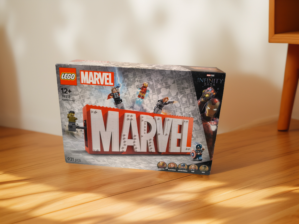 LEGO Super Heroes 76313 «Логотип и минифигурки Marvel» — коллекционный сет фанатов комиксов