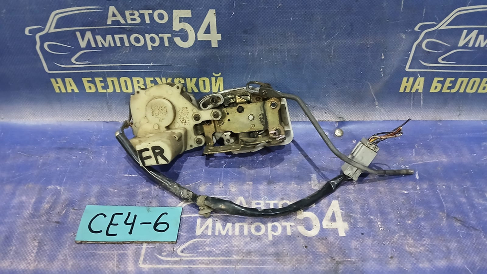 Замок двери передней правой Honda RAFAGA 1994