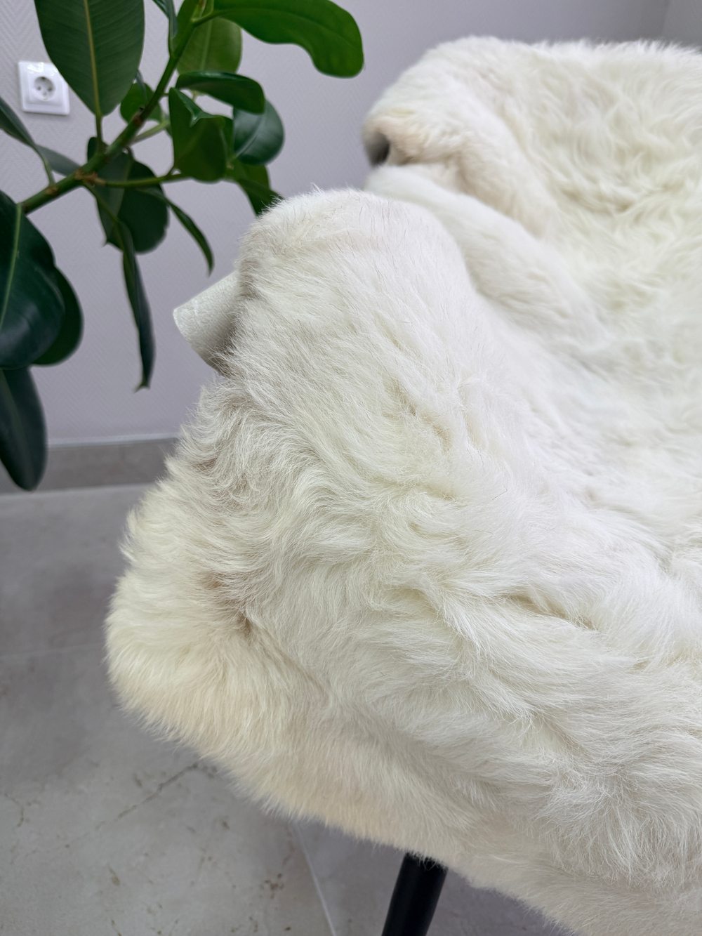 Шкура коврик меховой прикроватный овчина, 120х65 см.