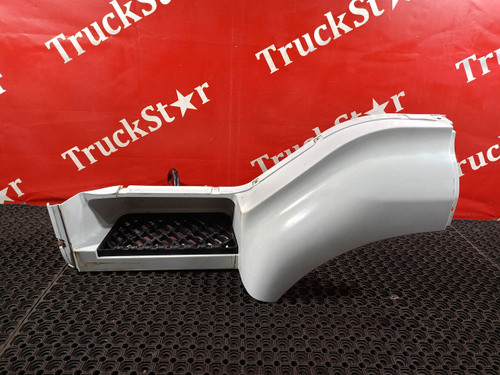 Корпус подножки левый