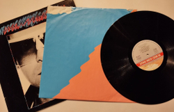 Винтажная виниловая пластинка LP Elton John Victim Of Love (Germany 1979)