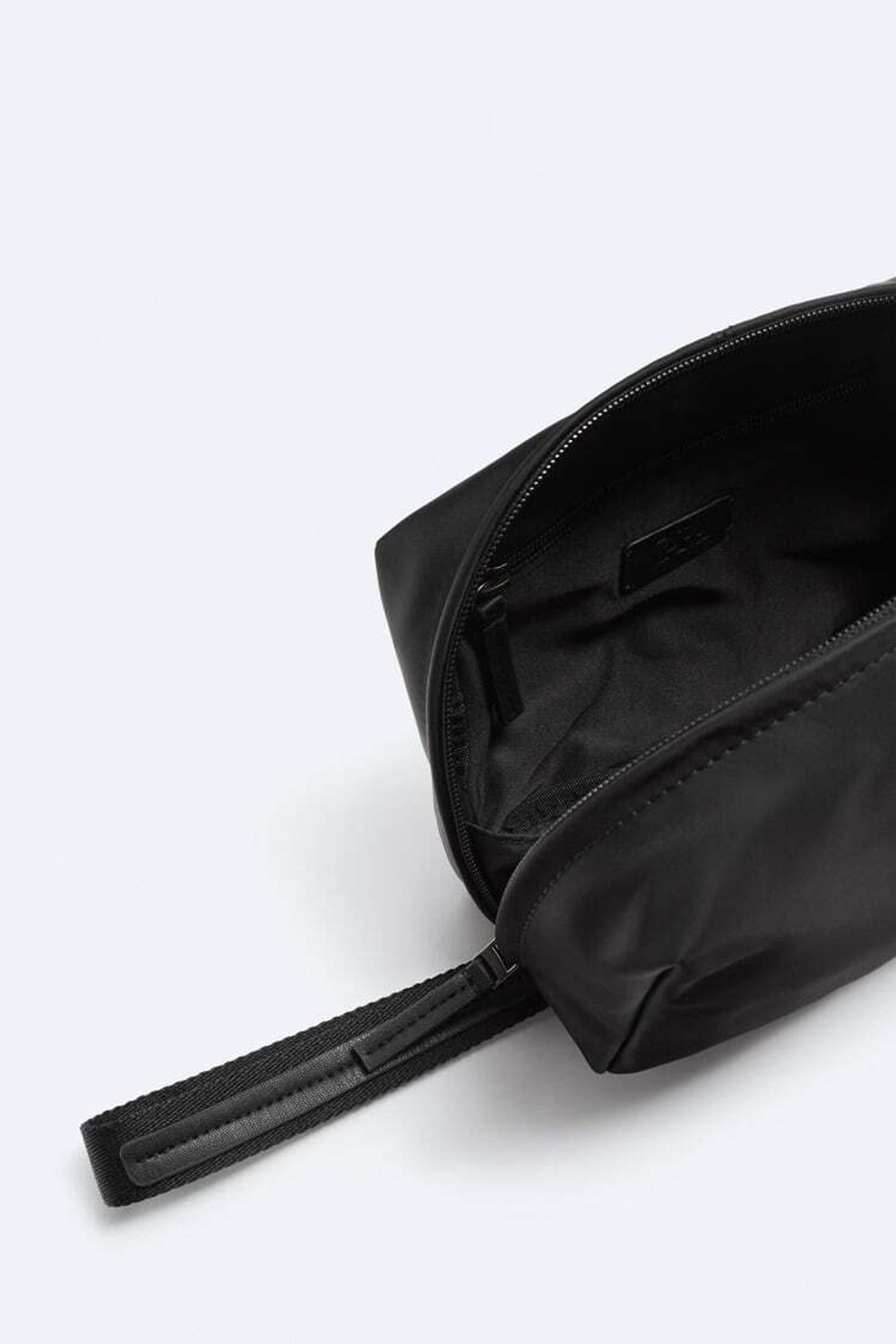 ZARA НЕСЕССЕР ИЗ НЕЙЛОНА, ЧЕРНЫЙ