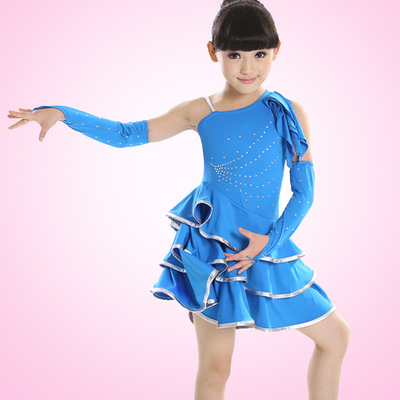 Платье для танцев со стразами и рюшами