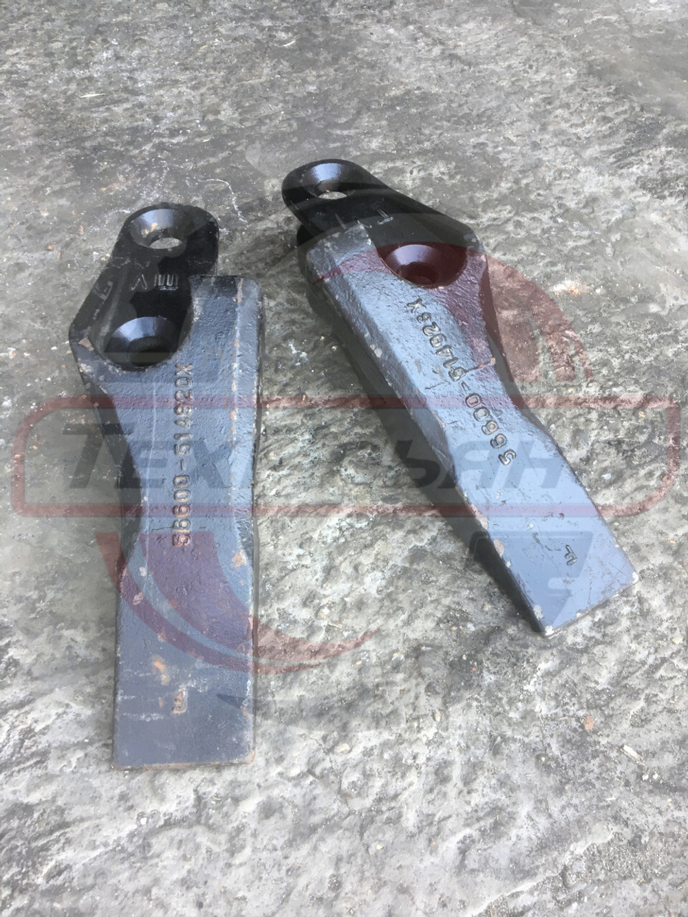 Зуб боковой Hitachi 56600-51492 погрузчика ZW180 MV (Италия)