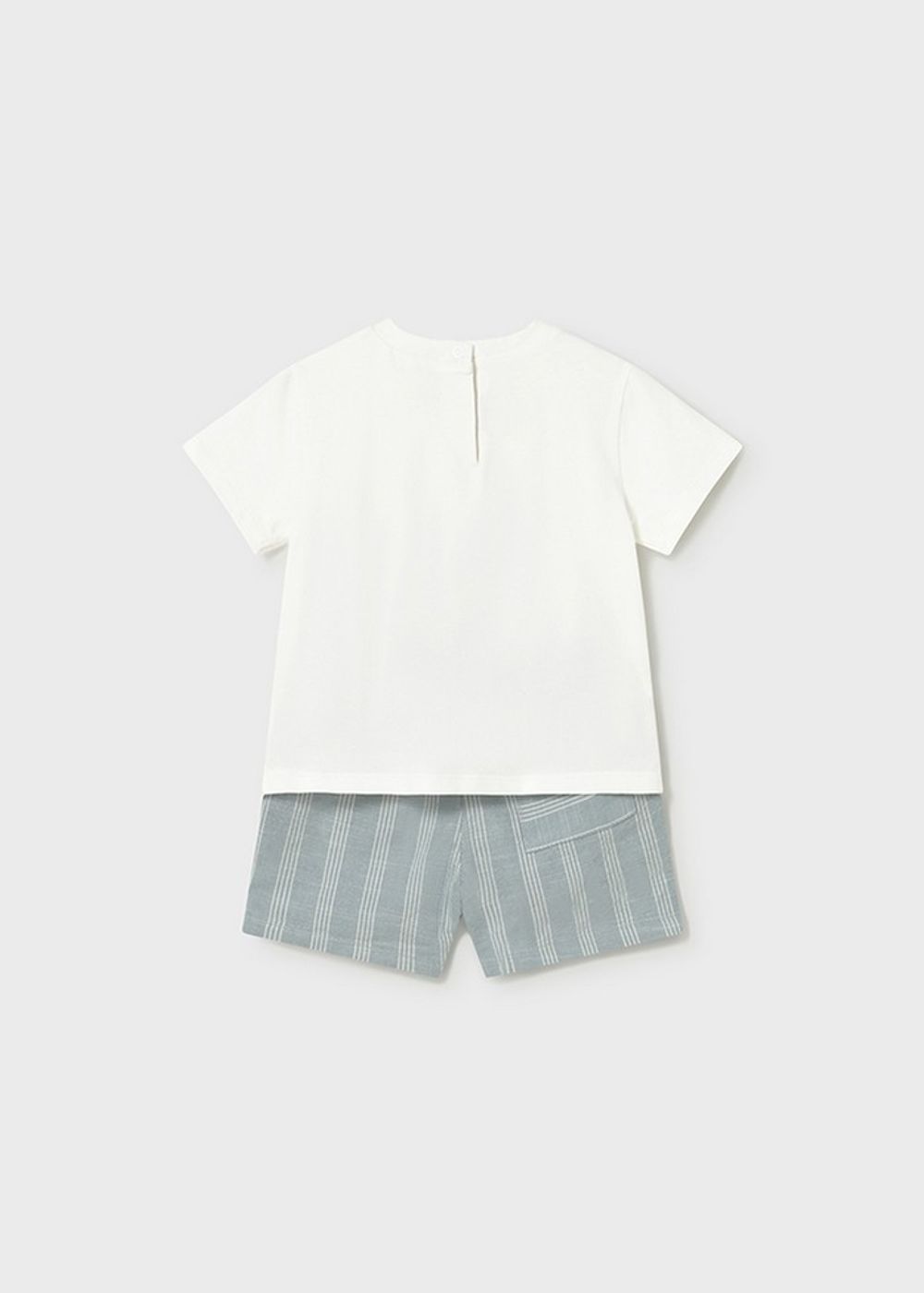 футболка с шортами