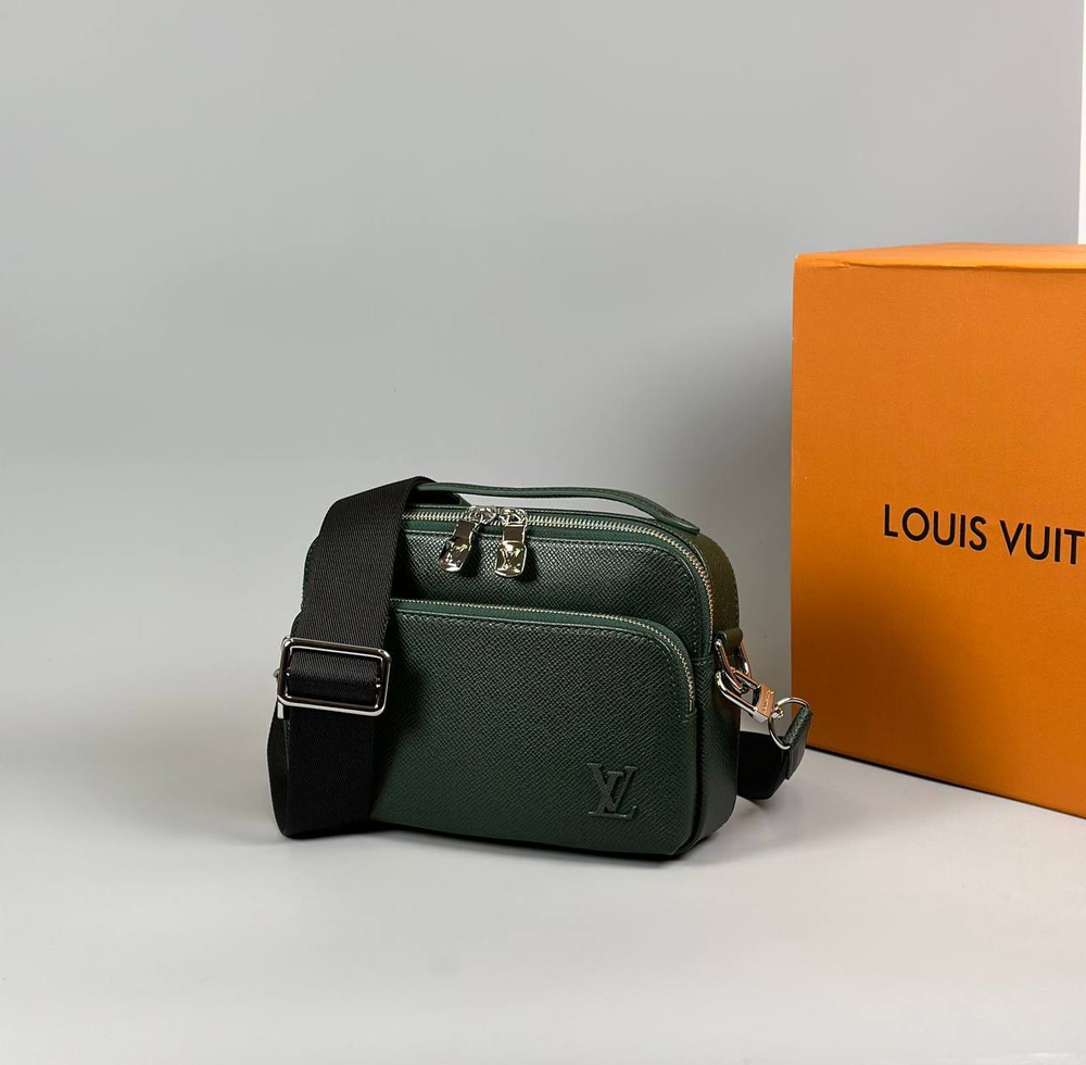 Сумка-мессенджер Louis Vuitton