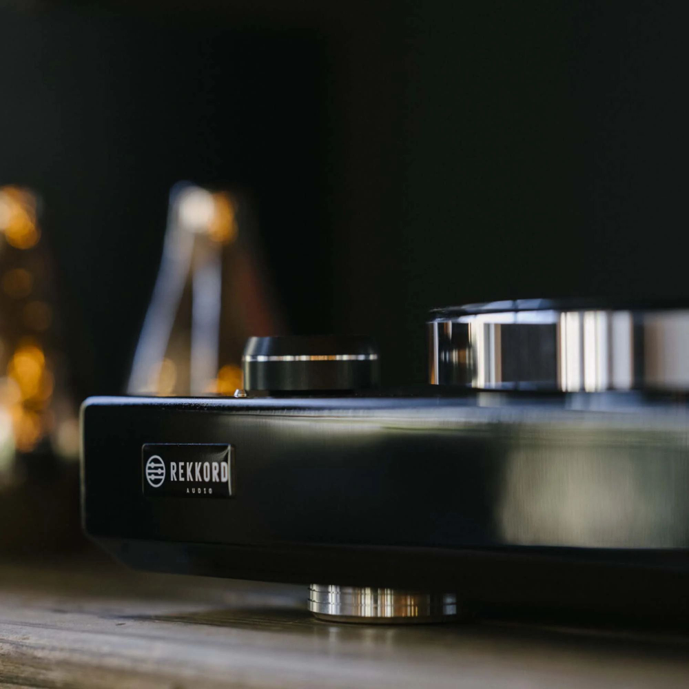 Проигрыватель винила Rekkord Audio M600 High Gloss Black