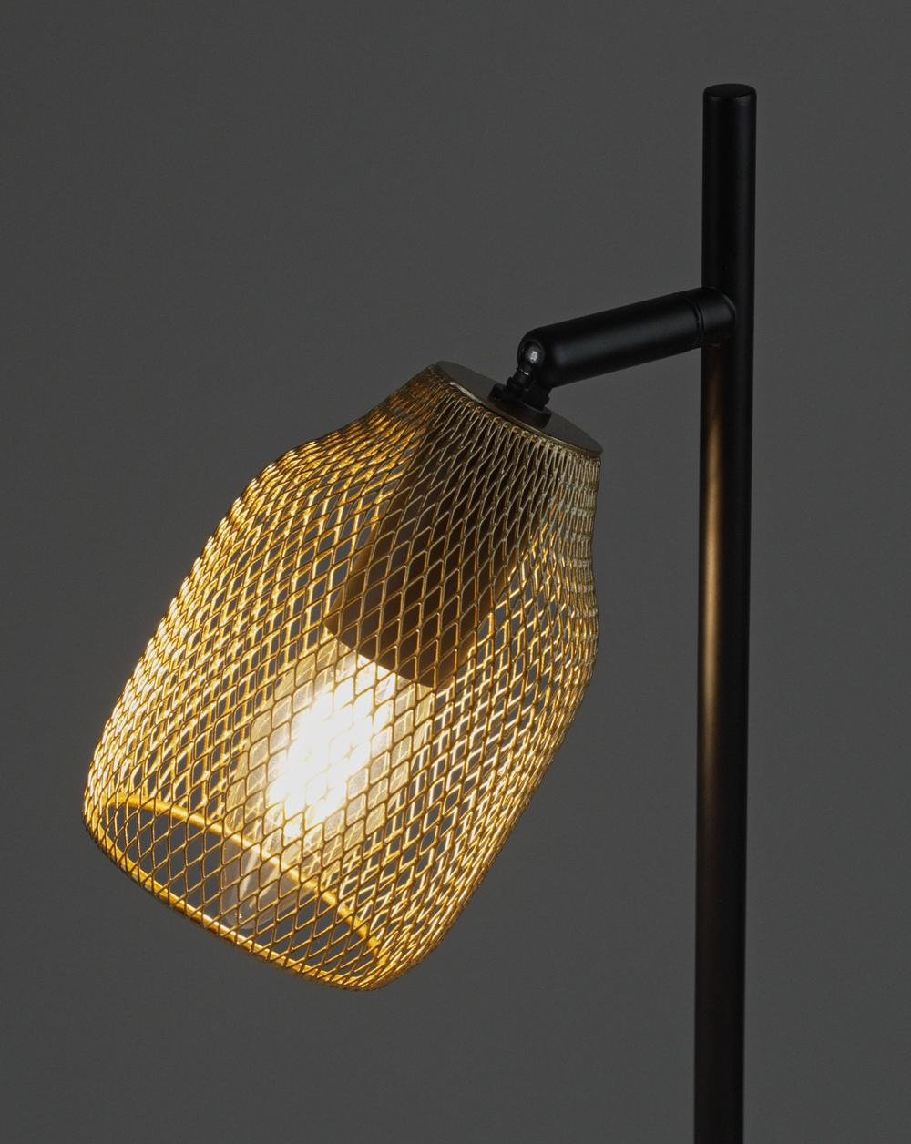 Лампа настольная Moderli V11834-1T Adalina