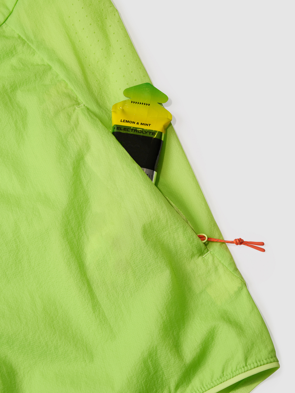 Куртка женская ветрозащитная GRI Ультра яблочная