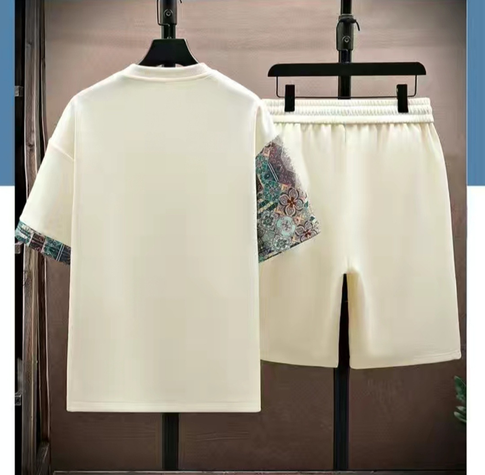 Повседневный костюм