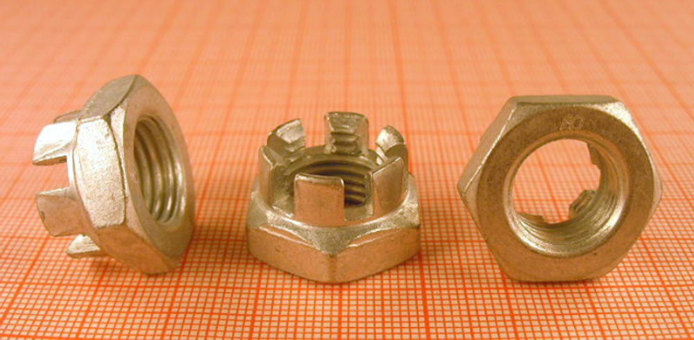 Гайка 14х1.50 корончатая рулевых тяг 2101 (ОАО «БелЗАН») (уп10/20шт)