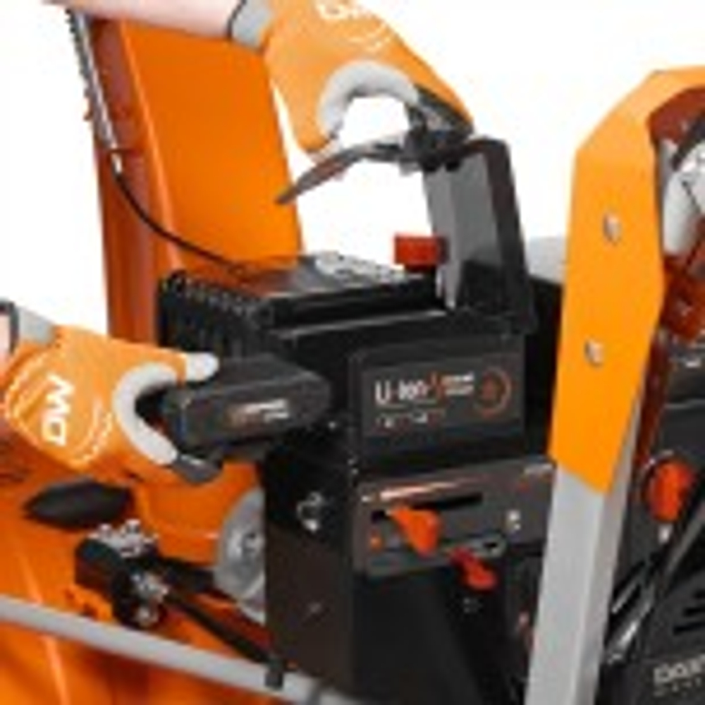 Снегоуборщик бензиновый профессиональный электростартер DAEWOO DAST 17110 DAST 17110 (LCT)