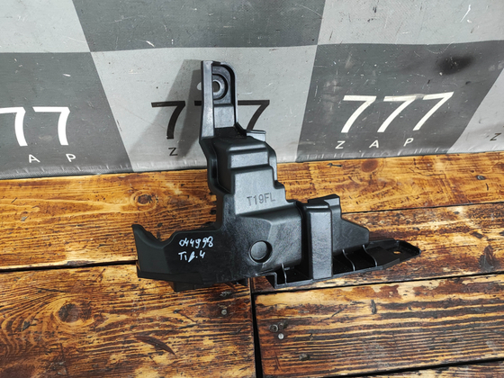 Кронштейн переднего бампера правый Chery Tiggo 4 Pro 20-нв Б/У Оригинал 602002058AA