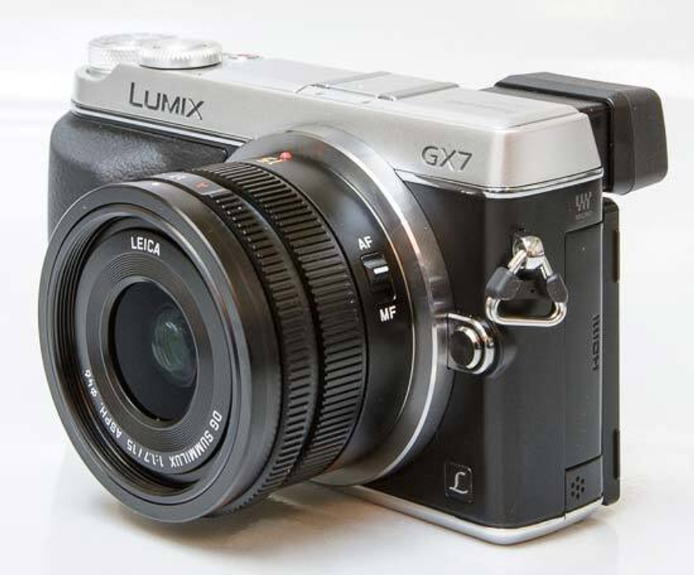 Объектив Panasonic Summilux 15mm f/1.7 Asph DG (H-X015E-K)