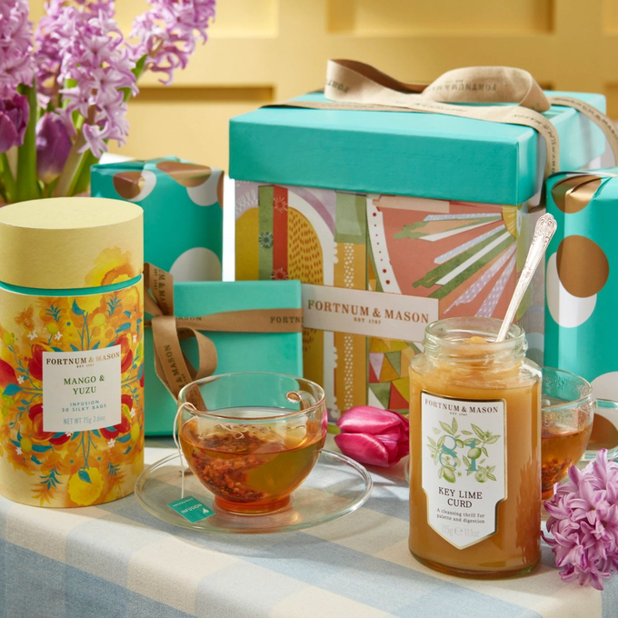Fortnum&Mason Набор с печеньем The Spring Gift Box