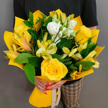 Авторский букет в желтой гамме