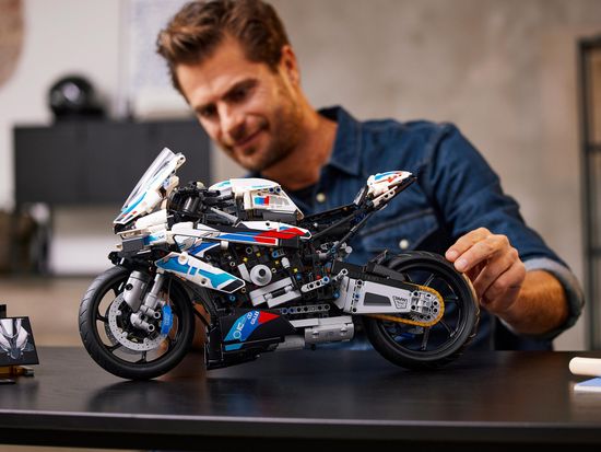 LEGO Technic 42130 BMW M 1000 RR