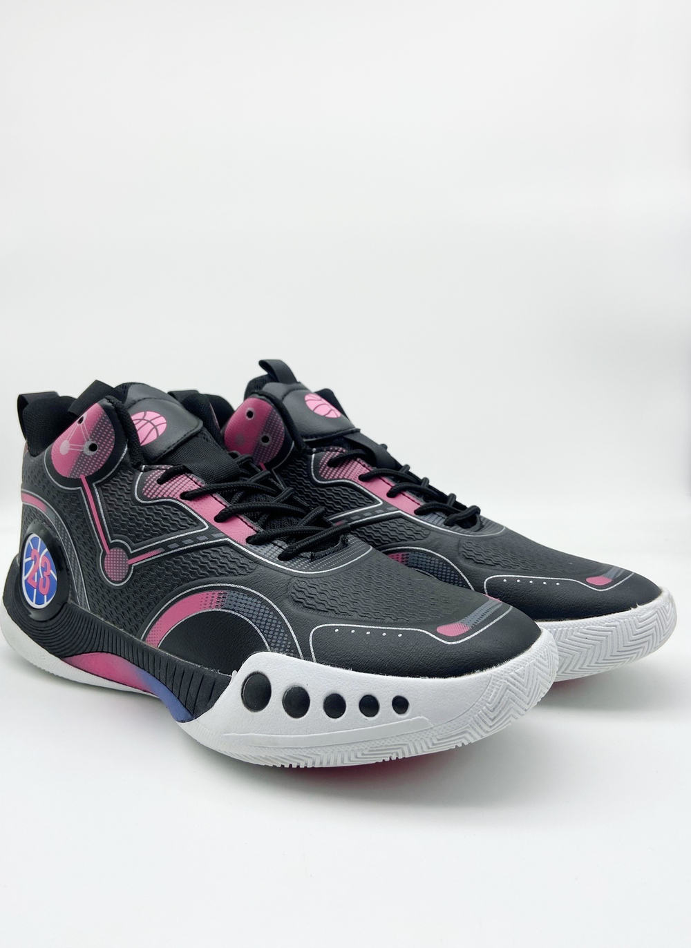 Баскетбольные кроссовки black and pink