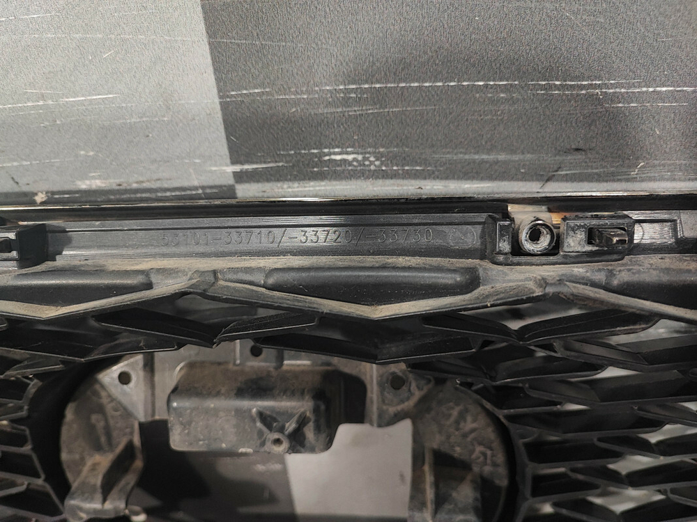 Решетка радиатора F-sport Lexus ES 7 18-21 Б/У Оригинал 5310133720