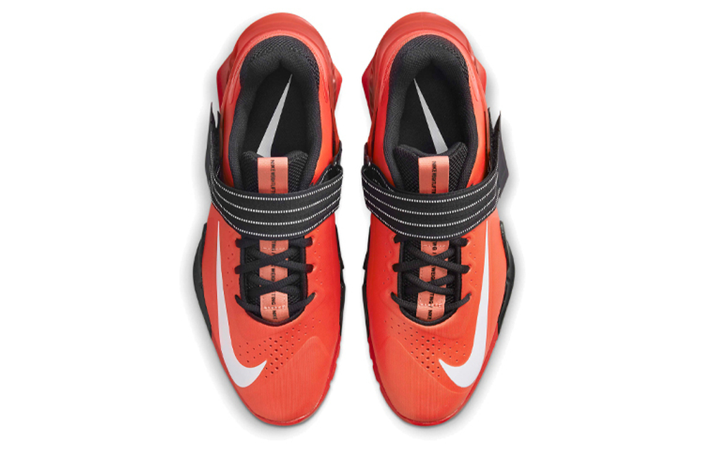 Кроссовки Nike Savaleos
