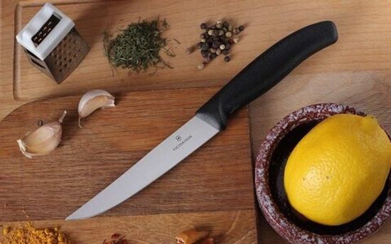 Кухонный нож Victorinox Мод. Swiss Classic STEAK GOURMET #6.7903.12 (12 см)