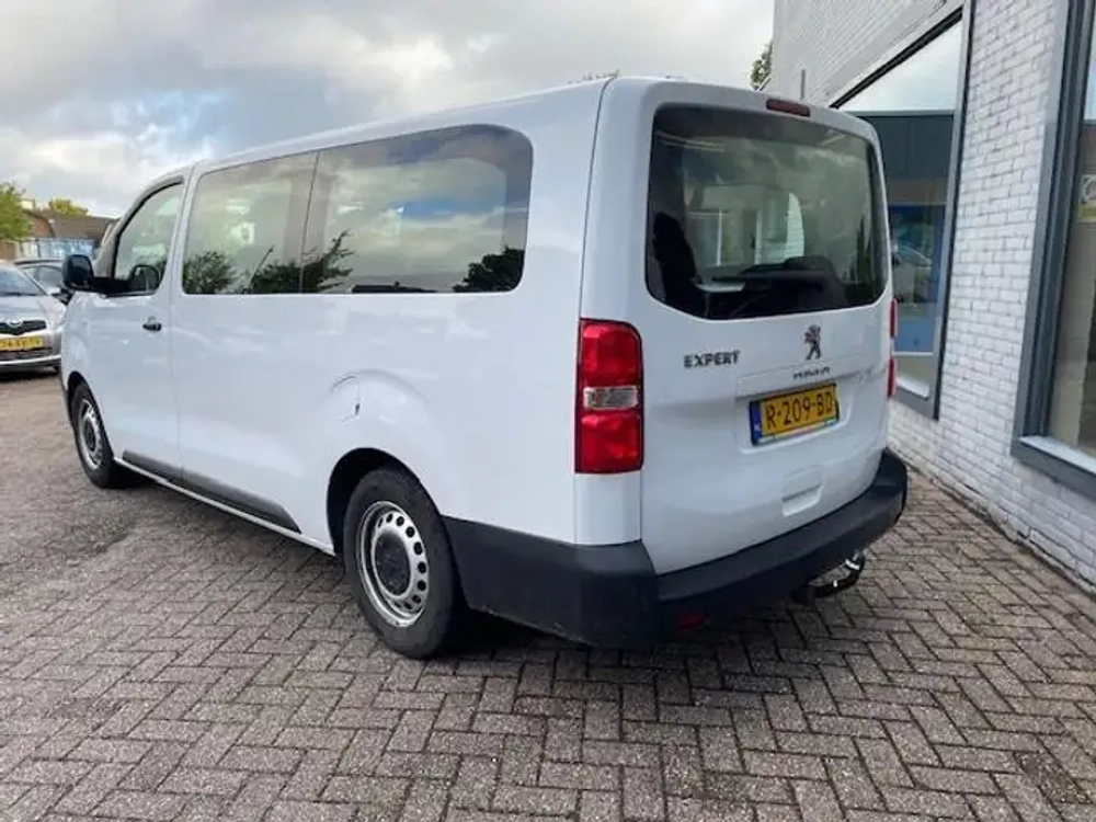 Peugeot Expert (BlueHDi, 9 мест)